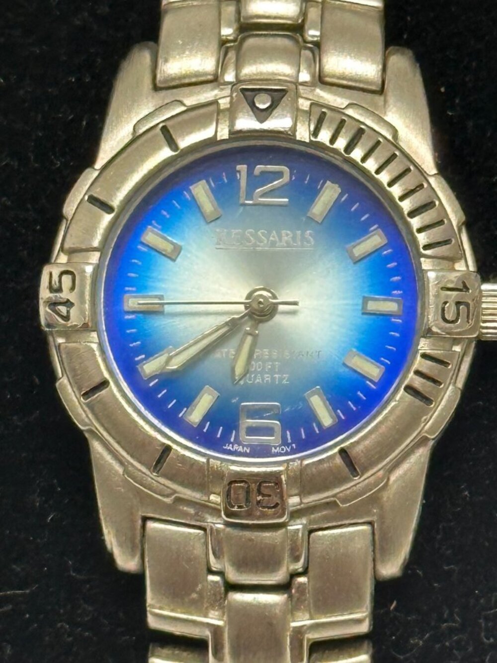 3/$30 Kessaris Watch Women Silver Tone Blue Ombre Dial Water Resistant